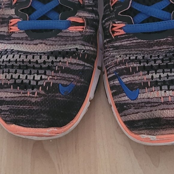 Nike Fly Knit - Size 6 - Picture 7 of 7